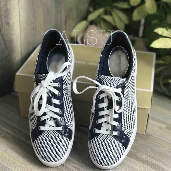 NWT Michael Kors Poppy Lace Up Diagonal Weave Navy - Picture 4 of 8